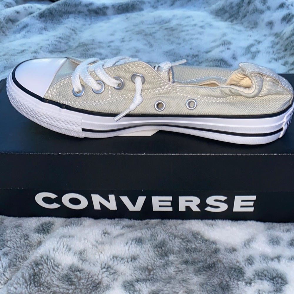 Women’s converse sneakers